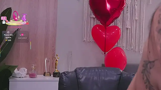 Molly Jons online show from 5, 3, 2026