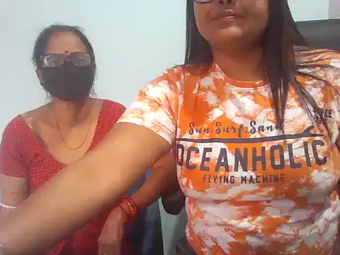 Snapshot of gyanvi1 chatting on 10, 1, 2025 gyanvi1 online show from 10, 1, 2025