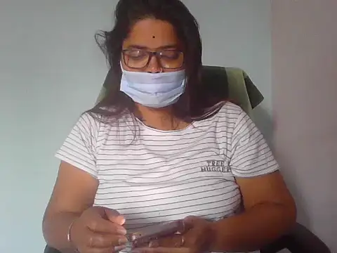 Snapshot of gyanvi1 chatting on 3, 2, 2025 gyanvi1 online show from 3, 2, 2025