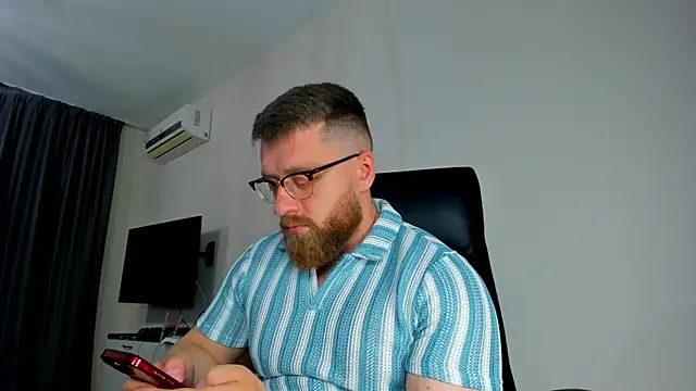 Findom guy online show from 29, 4, 2026