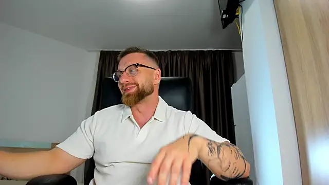 Findom guy online show from 20, 6, 2026