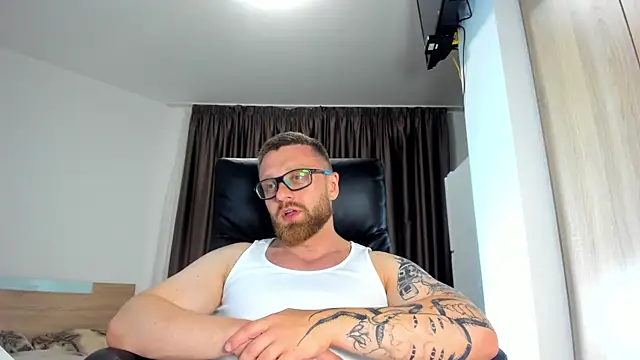 Findom guy online show from 26, 6, 2026