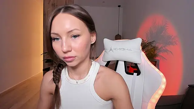 Snapshot of LilyRaisa chatting on 18, 1, 2026 LilyRaisa online show from 18, 1, 2026