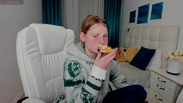 Kathlyn  Heath online show from 5, 2, 2025