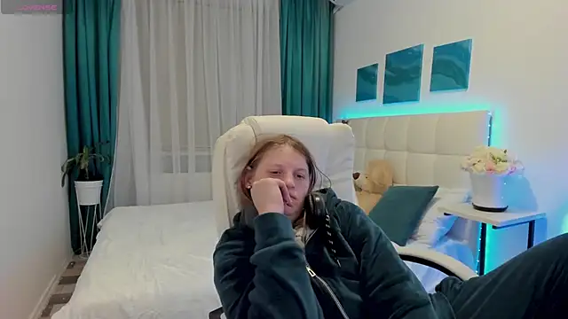 Kathlyn  Heath online show from 14, 2, 2025