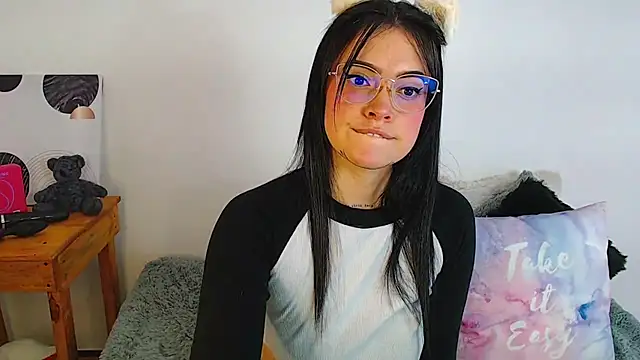 Snapshot of Isa_Maiden1 chatting on 2, 10, 2025 Isa Maiden1 online show from 2, 10, 2025