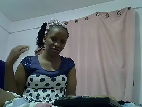 prettybeee online show from 24, 5, 2026