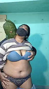 Snapshot of hotty_Sexy-couple chatting on 6, 12, 2024 hotty Sexy-couple online show from 6, 12, 2024