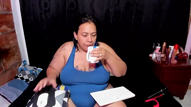 Snapshot of Sofie-Storm chatting on 2, 4, 2026 Sofie-Storm online show from 2, 4, 2026