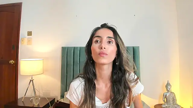 Nina Cavaali online show from 11, 12, 2024