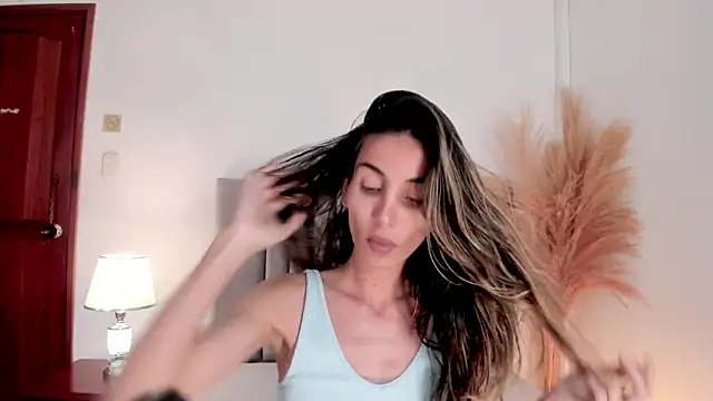 Nina Cavaali online show from 12, 12, 2024