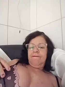 Snapshot of mariy522 chatting on 11, 10, 2025 mariy522 online show from 11, 10, 2025