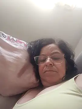 Snapshot of mariy522 chatting on 3, 11, 2025 mariy522 online show from 3, 11, 2025