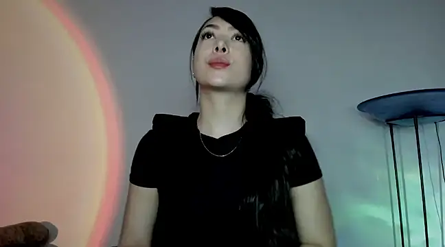 Mila  Paramo online show from 28, 12, 2024