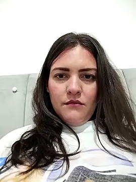 Mia Hampton online show from 1, 4, 2026