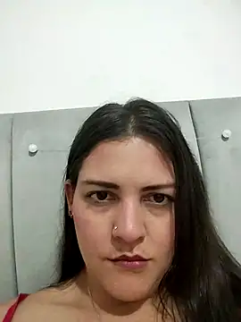 Mia Hampton online show from 7, 5, 2026