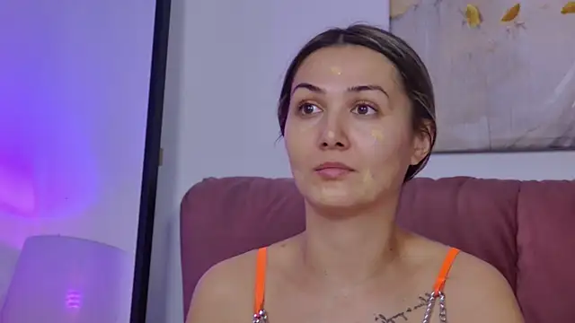 Snapshot of NicolLopeze chatting on 9, 10, 2025 NicolLopeze online show from 9, 10, 2025