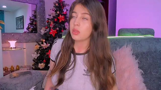 Snapshot of zoe_kittylove chatting on 19, 11, 2025 zoe kittylove online show from 19, 11, 2025