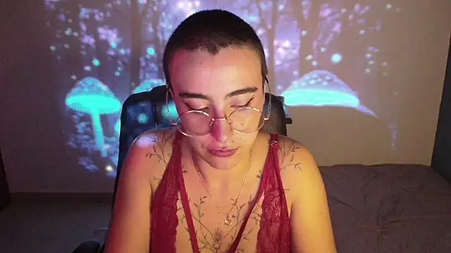 Snapshot of Liil_cat chatting on 22, 2, 2025 Liil cat online show from 22, 2, 2025
