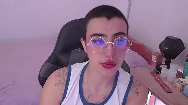Snapshot of Liil_cat chatting on 7, 3, 2025 Liil cat online show from 7, 3, 2025