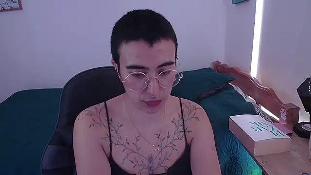 Snapshot of Liil_cat chatting on 20, 3, 2025 Liil cat online show from 20, 3, 2025