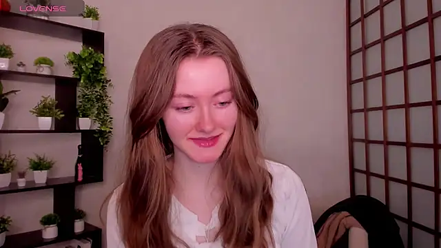 Snapshot of KateCuddle chatting on 12, 3, 2026 KateCuddle online show from 12, 3, 2026