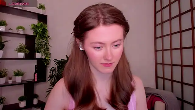 Snapshot of KateCuddle chatting on 13, 3, 2026 KateCuddle online show from 13, 3, 2026