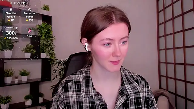 Snapshot of KateCuddle chatting on 17, 3, 2026 KateCuddle online show from 17, 3, 2026