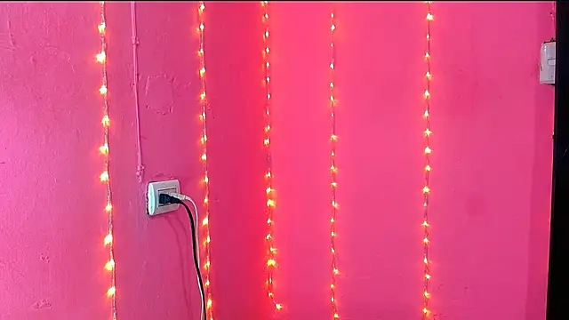 Snapshot of alaiia_rosse chatting on 15, 9, 2025 alaiia rosse online show from 15, 9, 2025