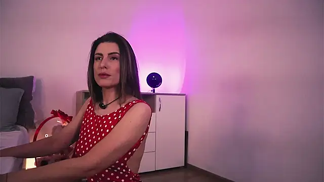 Misslullu online show from 27, 5, 2026