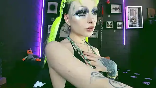 Snapshot of insania_9999_ chatting on 23, 1, 2025 insania 9999 online show from 23, 1, 2025