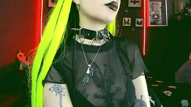 Snapshot of insania_9999_ chatting on 11, 3, 2025 insania 9999 online show from 11, 3, 2025