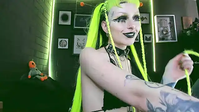 Snapshot of insania_9999_ chatting on 12, 3, 2025 insania 9999 online show from 12, 3, 2025