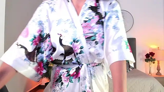 SaharaGarcia   online show from 4, 2, 2025