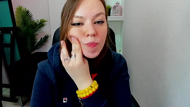 Snapshot of Persephoni chatting on 8, 1, 2025 Persephoni online show from 8, 1, 2025