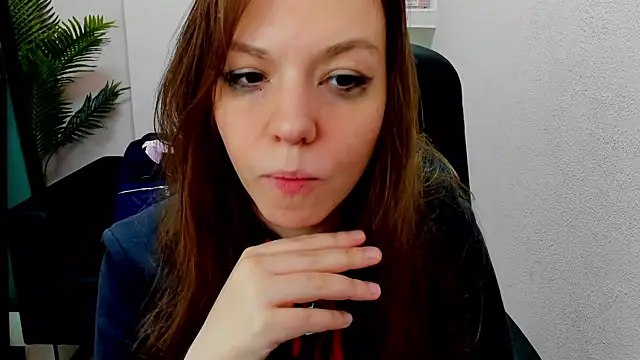 Snapshot of Persephoni chatting on 9, 1, 2025 Persephoni online show from 9, 1, 2025