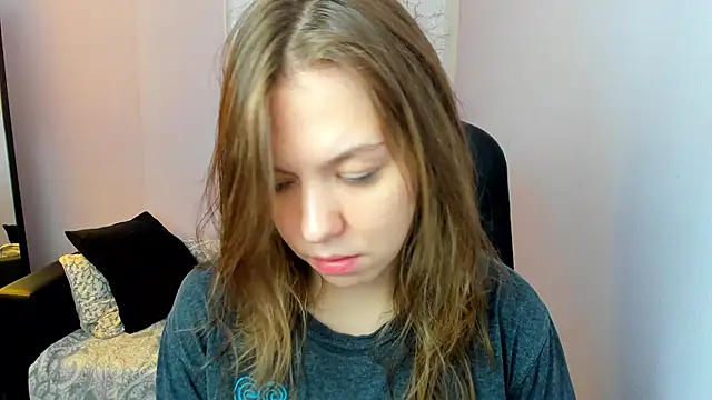 Snapshot of Persephoni chatting on 17, 5, 2026 Persephoni online show from 17, 5, 2026