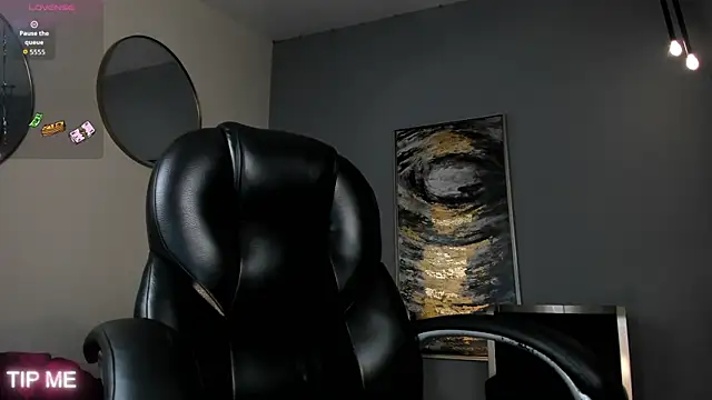 SophieBarnett online show from 14, 5, 2026