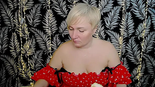 Olivia playful online show from 17, 3, 2025