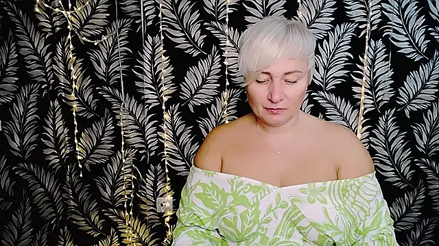 Olivia playful online show from 3, 11, 2025