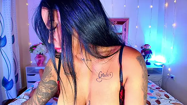 Julieth Rossi online show from 8, 1, 2025