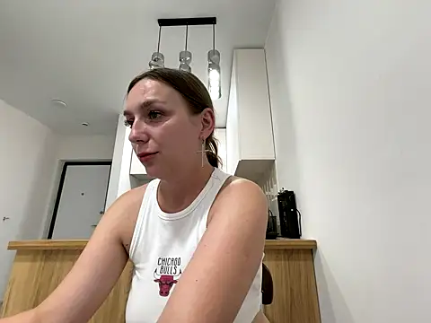 Snapshot of Janeee chatting on 24, 9, 2025 Janeee online show from 24, 9, 2025