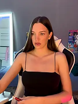 julia fly online show from 29, 9, 2025