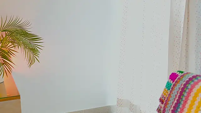 Snapshot of anabelcurvy chatting on 15, 12, 2025 anabelcurvy online show from 15, 12, 2025