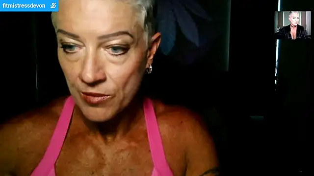 Snapshot of Devon2020 chatting on 4, 4, 2026 Devon2020 online show from 4, 4, 2026