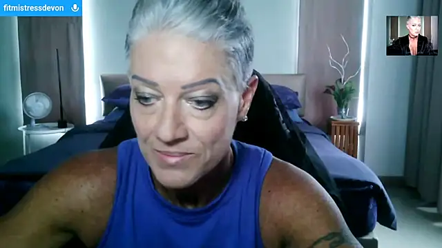 Snapshot of Devon2020 chatting on 9, 4, 2026 Devon2020 online show from 9, 4, 2026