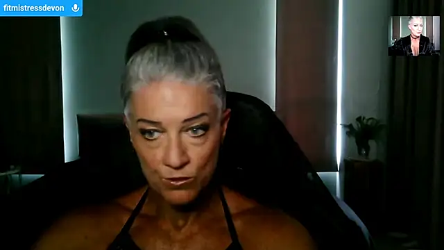 Snapshot of Devon2020 chatting on 14, 4, 2026 Devon2020 online show from 14, 4, 2026