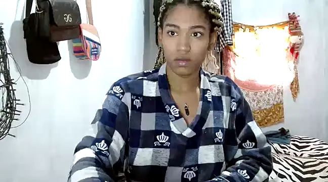 angelamarie1 online show from 24, 1, 2025