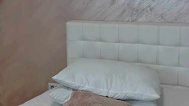 Sierra Halle online show from 22, 1, 2025