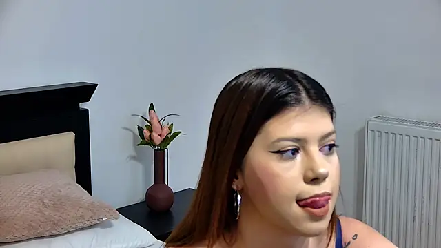 Sierra Halle online show from 18, 3, 2025